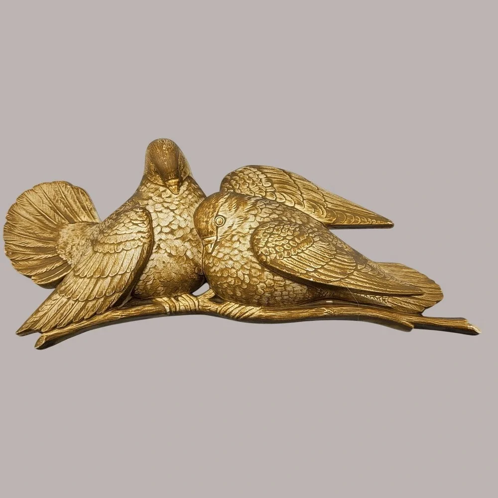 Vintage 1970s Burwood Dove Lovebirds Wall Plaque No. 2024 Home Wall Decor Accent